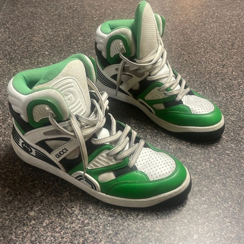 Gucci used sneakers